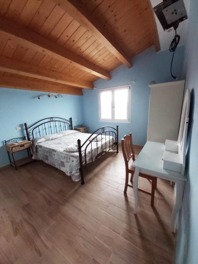 B&B Il Cenerino SantʼAntìoco Exteriör bild